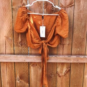 NWT Bow tie front burnt orange crop top